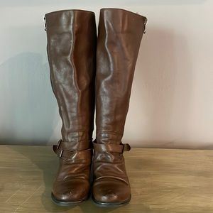 Steve Madden brown leather zip-up boots